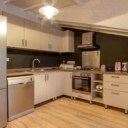 Penthouse At Harbour شقة *