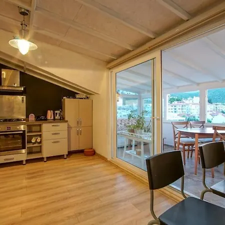 Penthouse At Harbour Apartament
